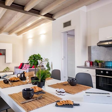 Residenza Gelsomino Apartment Десенцано дел Гарда Екстериор снимка