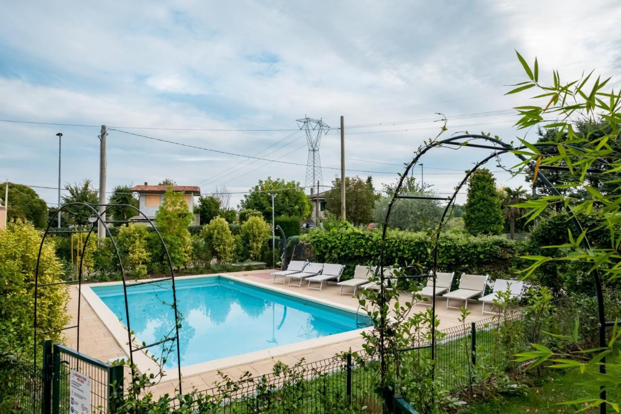 Residenza Gelsomino Apartment Десенцано дел Гарда Екстериор снимка