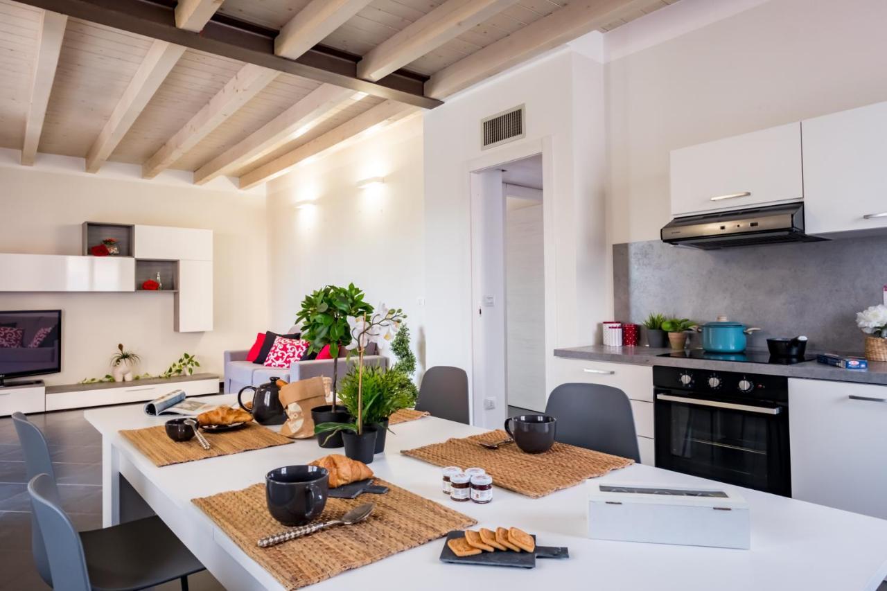 Residenza Gelsomino Apartment Десенцано дел Гарда Екстериор снимка