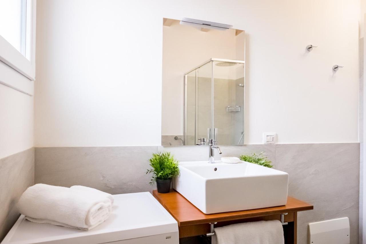 Residenza Gelsomino Apartment Десенцано дел Гарда Екстериор снимка